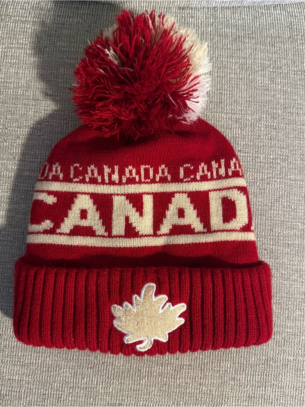 Canada Red Knit Pom Beanie Maple Leaf Winter Hat